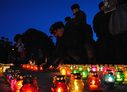 Харьковчане приняли участие во Всеукраинской акции «Зажги свечу»