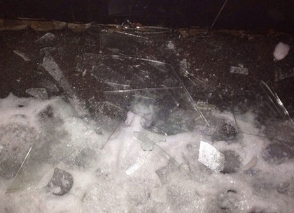 Вандалы побили стекла на станции метро «Студенческая»