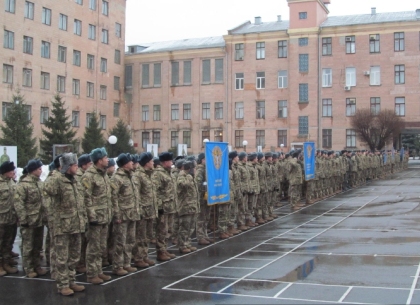 В Харькове стали офицерами еще 150 военнослужащих