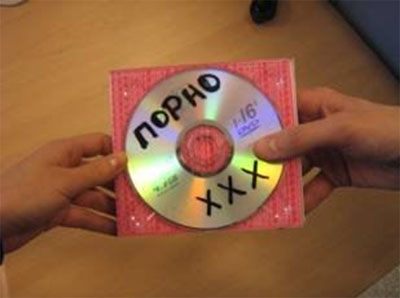 Харьковчанин торговал дисками с порно на Алексеевском рынке