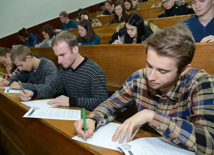 Харьковские студенты соревнуются за путевку на Фарнборо, или Как прошло тестирование авиаторов