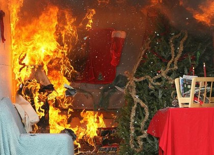 Горящие гирлянды, ядовитые елки и игрушки-убийцы: правила безопасности на Новый год