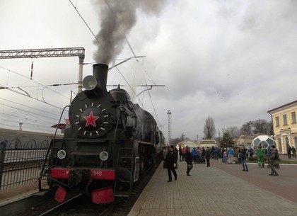 Новогоднее путешествие ретро-паровоза в Харькове