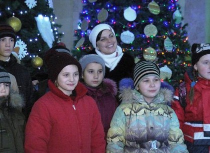 Дети-переселенцы, проживающие на Харьковщине, встретят Рождество в Ивано-Франковске