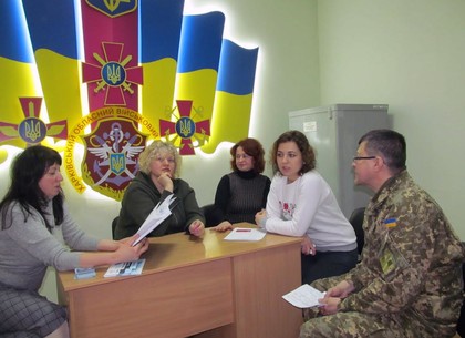 В Харькове общественность приняла участие в работе общественной приемной министра обороны