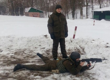 Харьковские нацгвардейцы взяли в руки оружие (ФОТО)
