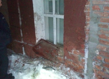 В Харькове пьяный водитель врезался в жилой дом и пытался сбежать от копов