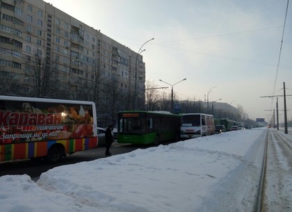 На Алексеевке снова стоят троллейбусы (ФОТО, Обновлено)