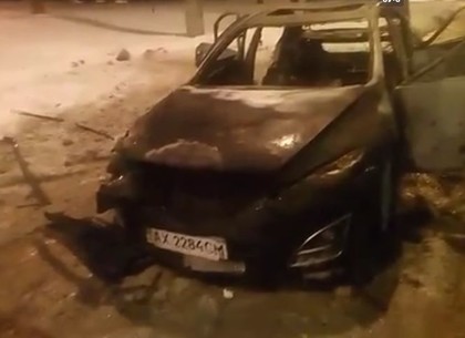 Появилось видео горящего автомобиля адвоката Шадрина (ВИДЕО)