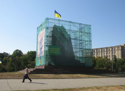 Харьковский Ленин побывал в загробном мире? (ФОТО)