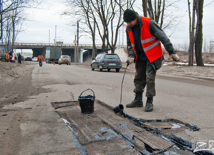 Какие дороги отремонтируют в Харькове в этом году