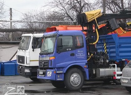 10 новых бункеровозов и 7 мусоровозов уже летом выйдут на уборку Харькова от мусора