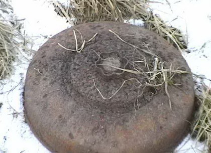 Под Харьковом на мусорке нашли артиллерийский снаряд