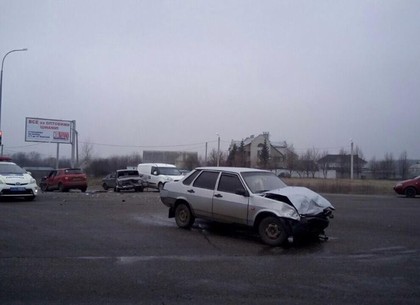 ДТП на въезде в Харьков: четверо пострадавших (ФОТО)