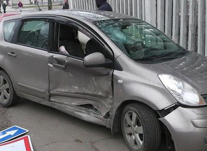 ДТП во Фрунзенском районе: Nissan влетел в Skoda (ФОТО)