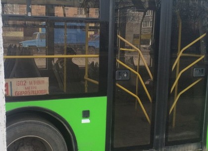 В Харькове в троллейбусе умер мужчина