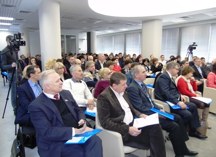 Объединиться, чтобы получить деньги из госбюджета: в Харькове обсудили децентрализацию