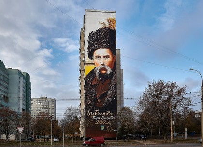 Порошенко оценил портрет Кобзаря в Харькове (ФОТОФАКТ)