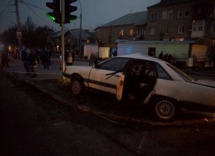 ДТП со смертельным исходом на Салтовке: водитель Audi не уступил иномарке дорогу (ФОТО)