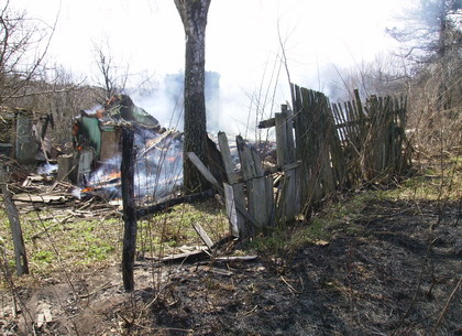 Сжигатели мусора на огородах остались без деревянной собственности