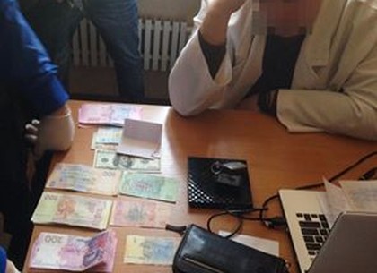В Харькове врач требовал у больного более десяти тысяч гривен за госпитализацию