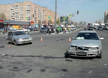 Столкновение легковушек на проспекте Гагарина: есть пострадавшие (ФОТО)