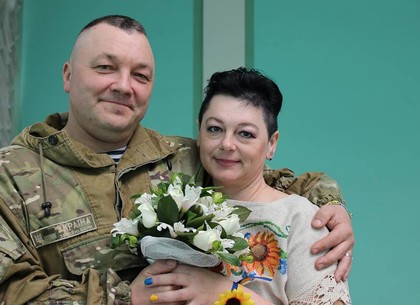АТОшник и волонтер из РФ сыграли свадьбу в Харькове (ФОТО)