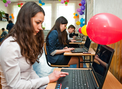 В двух школах Октябрьского района открыли компьютерные классы