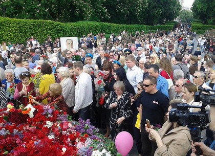В Киеве возле Вечного огня также произошли стычки