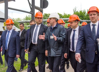 Гройсман на Харьковщине пообещал увеличить добычу газа