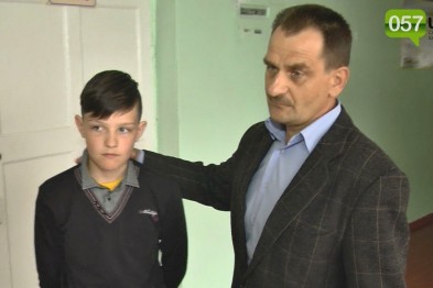 Директора, который издевался над учеником из-за украинской стрижки, могут уволить