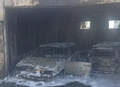 При пожаре на автомойке на Новых Домах обгорел один человек (ФОТО)