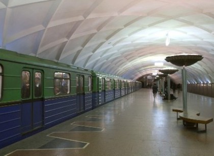 Утром в метро умер мужчина (ФОТО)