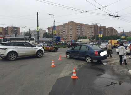 Столкновение легковушек в районе Одесской (ФОТО)