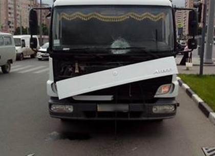 На проспекте Гагарина под грузовик угодил пешеход