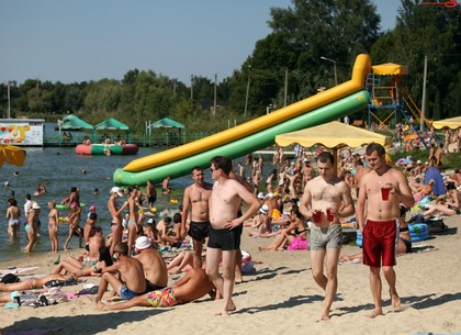Харьковчанам разрешили купаться на двух пляжах