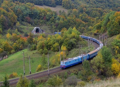 Курсирование поезда из Харькова в Карпаты продлили еще на десять дней