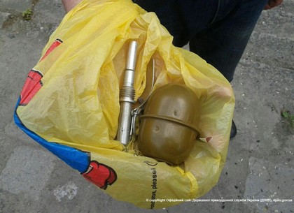 На контрольной закупке гранаты задержали харьковского военнослужащего (ФОТО)