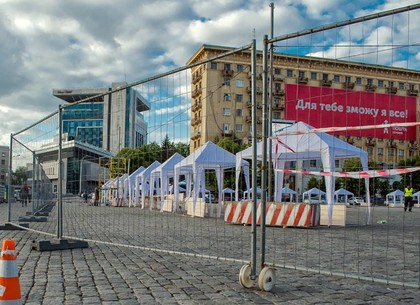 Фан-зону на площади Свободы «минировали» еще до открытия