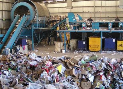 Кернес пообещал, что мусороперерабатывающий завод в Харькове появится через три года