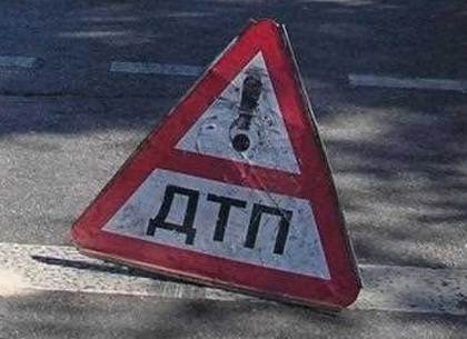 В центре Харькова велосипедист попал под колеса легковушки (ФОТО)