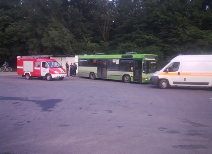 В Пятихатках автобус раздавил водителя насмерть (ФОТО)