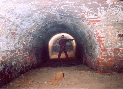 Харьковчане просят Кернеса благоустроить подземелье