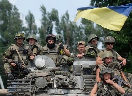 Порошенко под Харьковом объявил о пятой волне демобилизации