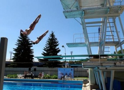 Юные харьковчане стали чемпионами Украины по прыжкам в воду