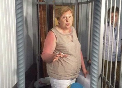 Суд арестовал изъятое в ходе обысков имущество Александровской