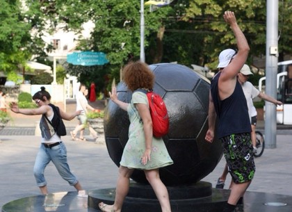 Завтра вечером на улицах Харькова будут танцевать люди