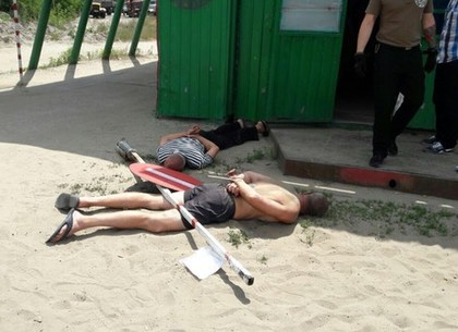 Проезд на Безлюдовский пляж стал бесплатным: активисты «Азова» демонтировали шлагбаум (ФОТО)