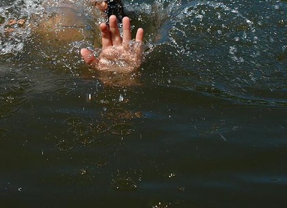 В пруду под Харьковом утонул мужчина
