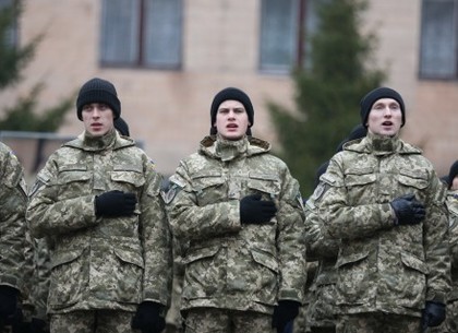 В Минобороны рассказали, сколько украинцев пошли служить на контракт
